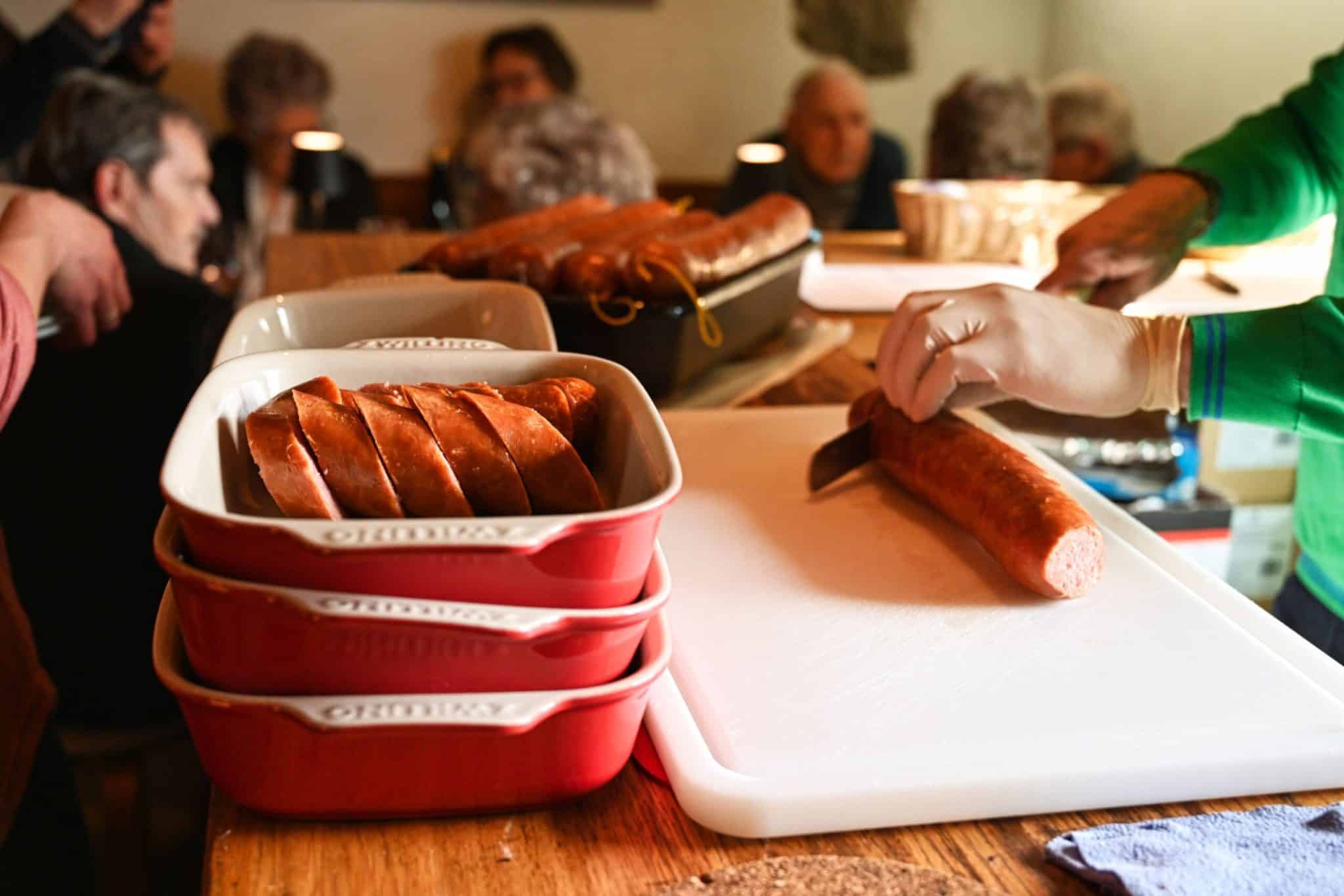 Treberwurstessen im Schlössli Schafis